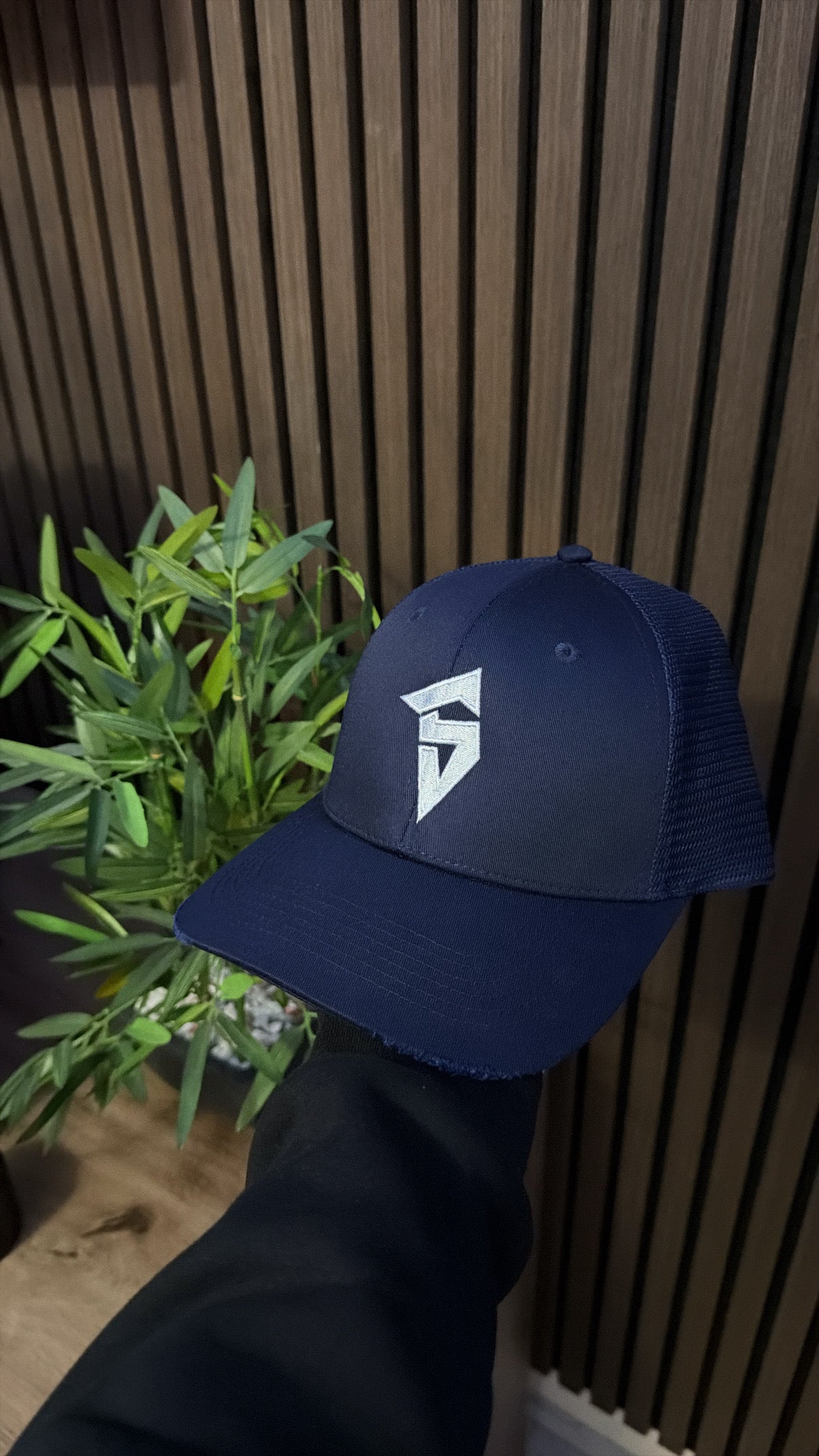 SYHR S LOGO Trucker Cap Navy Blue