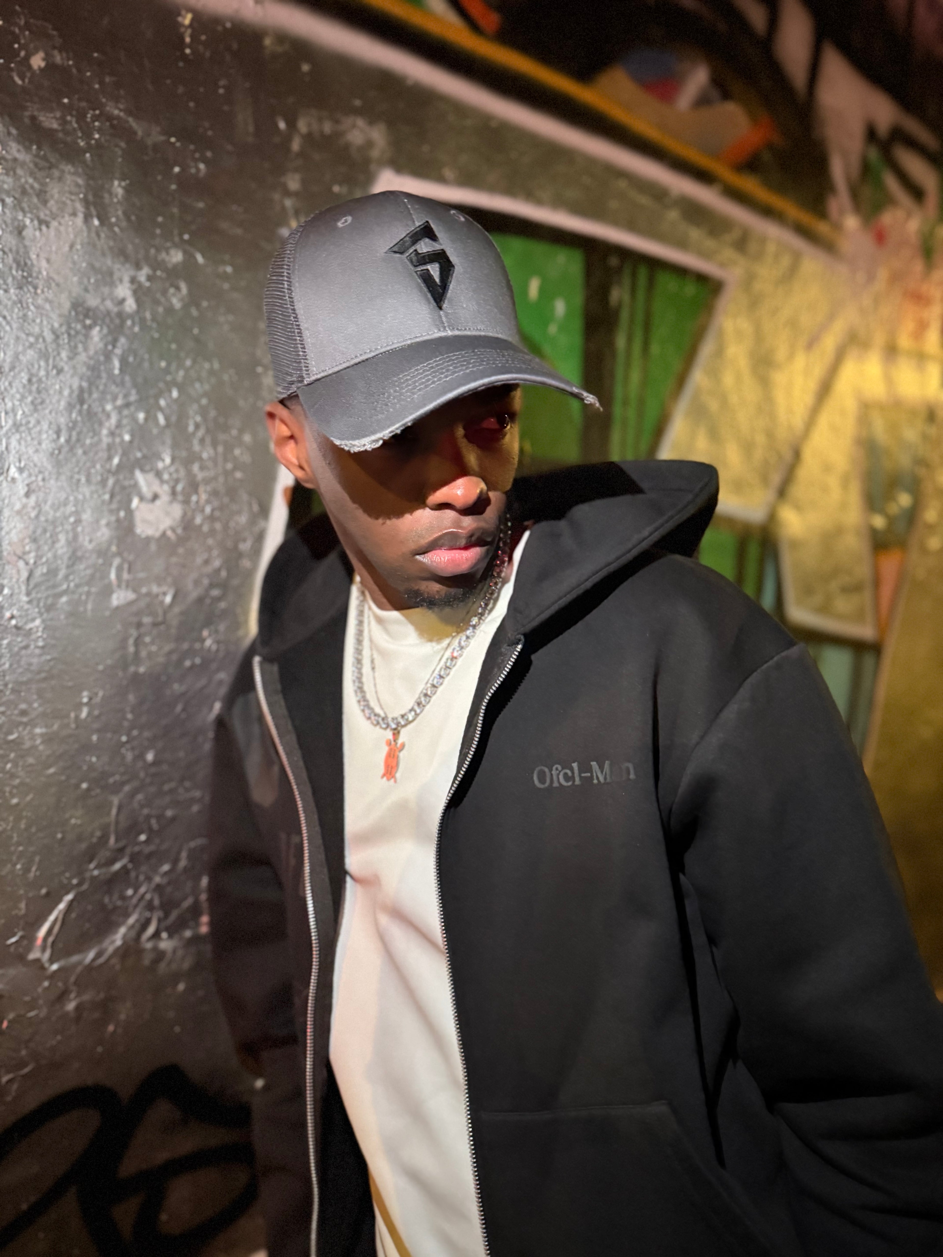 SYHR S LOGO Trucker Cap Dark Grey