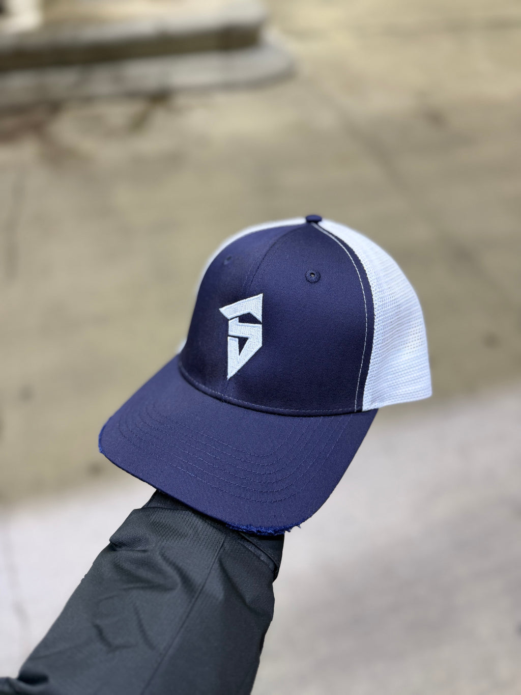 SYHR S LOGO Trucker Cap Navy Blue/White